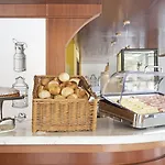 B&B Hotel Modena Отель 3*