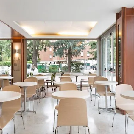 Otel B&B Hotel Modena