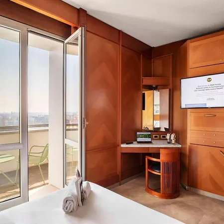 Otel B&B Hotel Modena