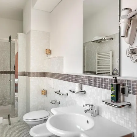 Otel B&B Hotel Modena 3*