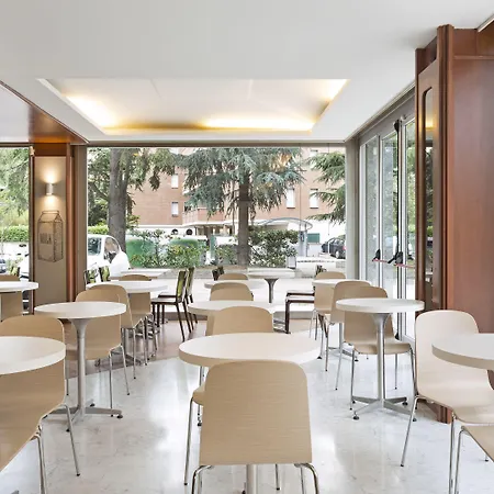 B&B Hotel Modena Otel 3*