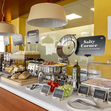 Otel B&B Hotel Modena Modena